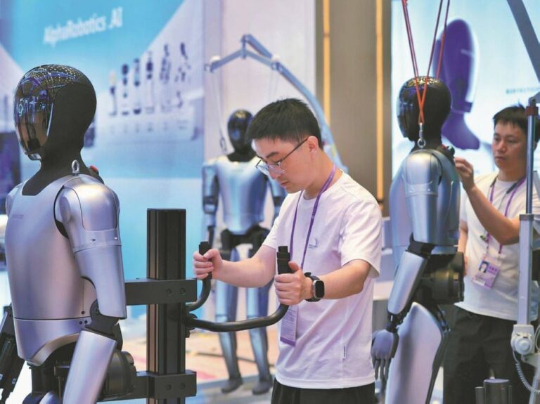 100 منتج متطور في مؤتمر الروبوتات العالمي بالصين Al Bayan