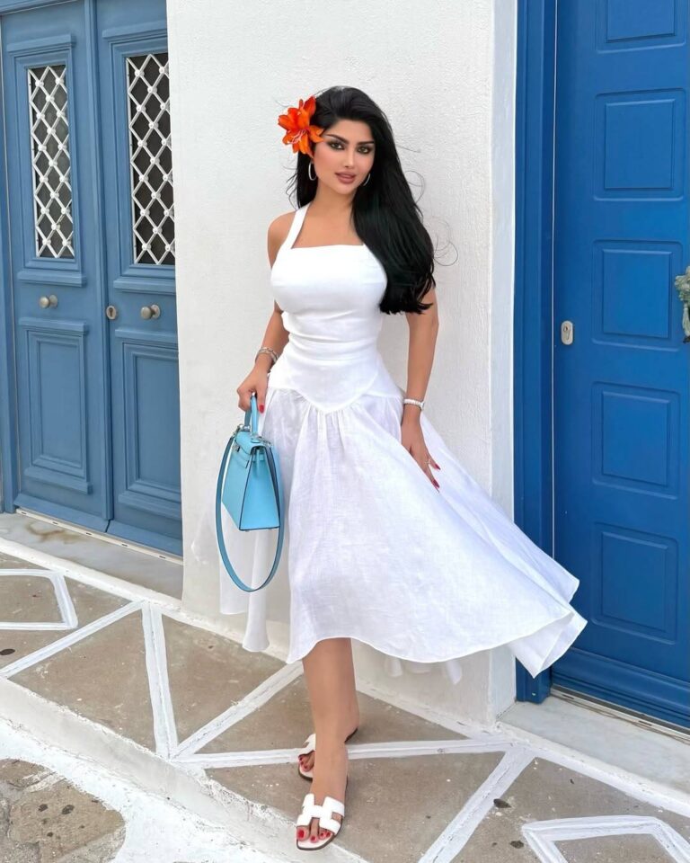 إطلالات المشاهير
                        ملكة كابلي تتألق بالفساتين البيضاء بتصاميم مختلفة
                        
                            20 آب 2025 إطلالات المشاهير
                        ملكة كابلي تتألق بالفساتين البيضاء بتصاميم مختلفة
                        
                            20 آب 2025