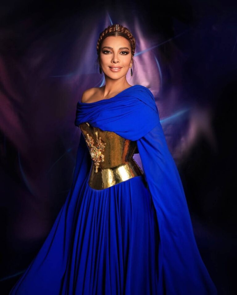 إطلالات النجوم
                        أصالة نصري تتألق بفستان أنيق مع كورسيه ذهبي جريء
                        
                            18 آب 2025