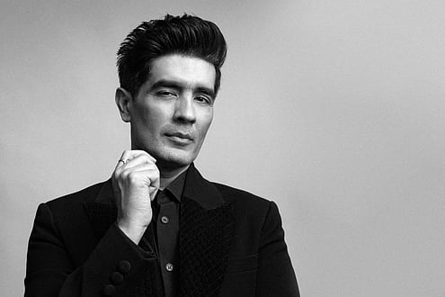 المصمم مانيش مالهوترا يجعل الرؤوس يتحول مع حزب الأزياء الأزياء الأول في الهند المصمم مانيش مالهوترا يجعل الرؤوس يتحول مع حزب الأزياء الأزياء الأول في الهند