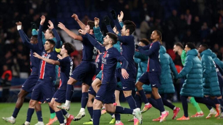 باريس سان جرمان يبدأ حملة الدفاع عن لقبه وسط تحديات وضغوط جديدة باريس سان جرمان يبدأ حملة الدفاع عن لقبه وسط تحديات وضغوط جديدة