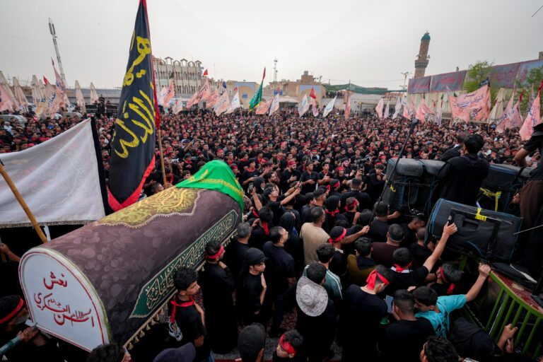 بالصور.. جموع الزائرين تواصل زحفها نحو سامراء لإحياء ذكرى استشهاد الإمام العسكري (ع) » وكالة الانباء العراقية (واع) بالصور.. جموع الزائرين تواصل زحفها نحو سامراء لإحياء ذكرى استشهاد الإمام العسكري (ع)