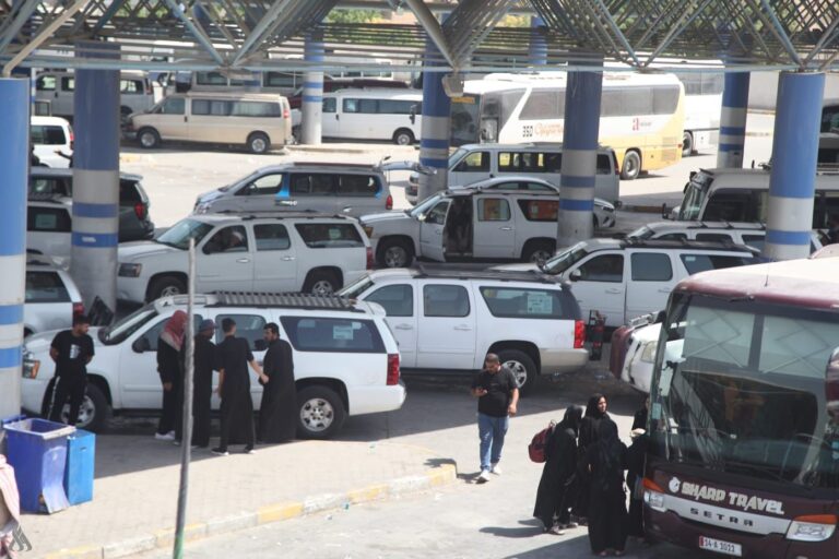 بالصور.. مرائب النجف الأشرف تستنفر لعملية التفويج العكسي لزائري الأربعينية