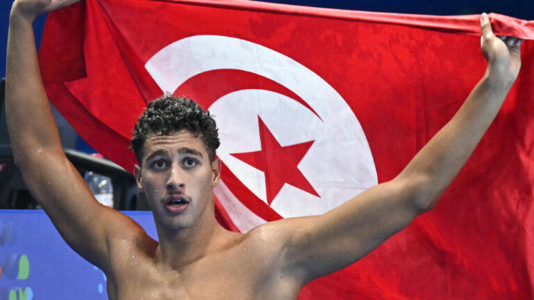 بطولة العالم للألعاب المائية: التونسي أحمد الجوادي يحرز ذهبية سباق 1500 متر سباحة حرة بطولة العالم للألعاب المائية: التونسي أحمد الجوادي يحرز ذهبية سباق 1500 متر سباحة حرة