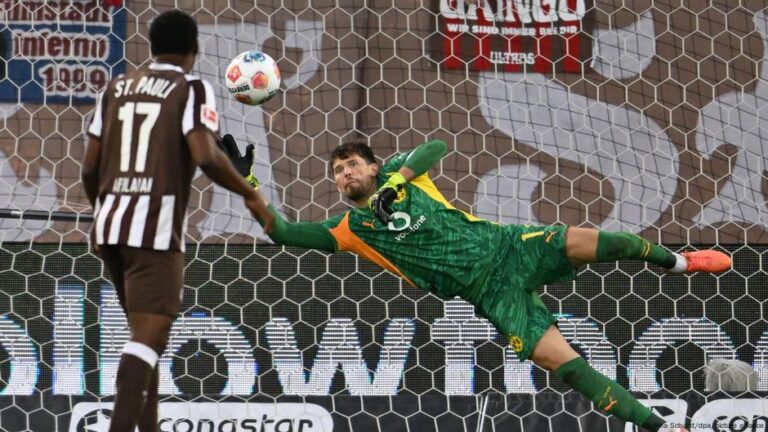 بوندسليغا- دورتموند يفرط بتقدمه وليفركوزن يبدأ مشواره بخسارة – DW – 2025/8/23 بوندسليغا- دورتموند يفرط بتقدمه وليفركوزن يبدأ مشواره بخسارة – DW – 2025/8/23