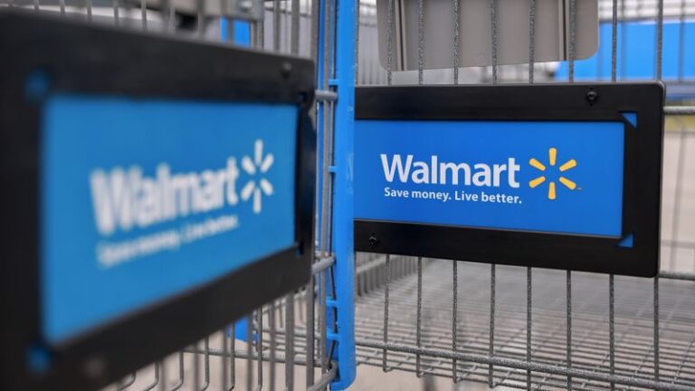 تحذر إدارة الأغذية والعقاقير من تناول بعض الروبيان الذي تم بيعه في وول مارت وسط التحقيق في التلوث المشع