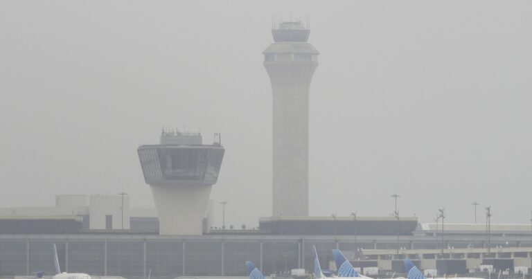 تقترح FAA تمديد تخفيضات طيران مطار Newark حتى أكتوبر 2026 تقترح FAA تمديد تخفيضات طيران مطار Newark حتى أكتوبر 2026