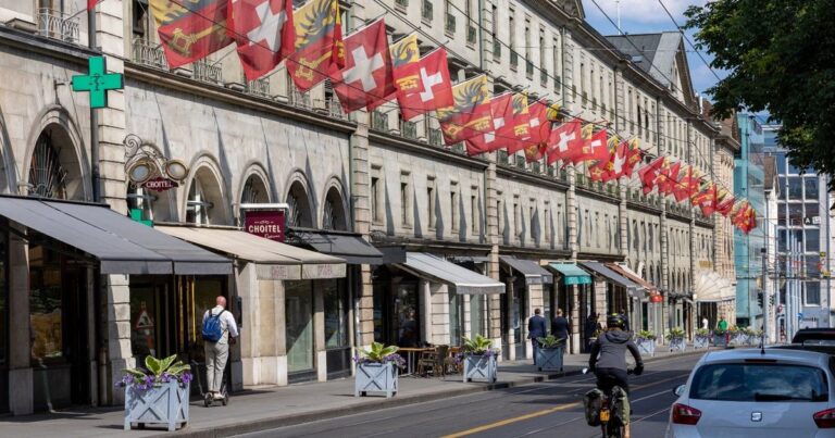 جنيف.. المواصلات العامة مجاناً بشكل مؤقت لمكافحة التلوث دراسة: التلوث يقتل الملايين سنوياً أكثر من الحروب وبعض الأمراض