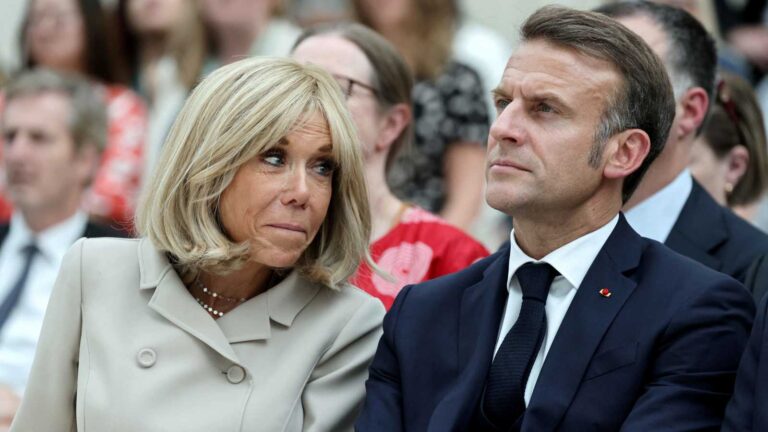 دعماً لبريجيت.. معركة ماكرون ضد “آلة الكذب الرقمية” تثير تفاعلاً تدوينات أطفال سوريين تكشف وجع الحرب من الداخل (صور)