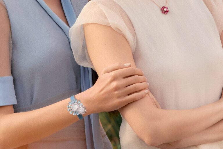 ساعات ومجوهرات
                        ساعات باللون الأزرق.. أناقة صيفية مبهرة
                        
                            06 آب 2025