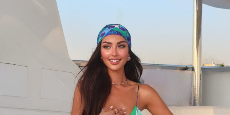 شاهدوا اختيارات النجمات الذكية للأزياء التي تجمع بين الصيحات الشاطئية والأمسيات الصيفية شاهدوا اختيارات النجمات الذكية للأزياء التي تجمع بين الصيحات الشاطئية والأمسيات الصيفية