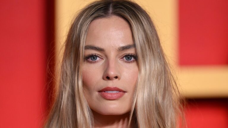 مارجوت روبي عيون تيم بيرتون هجوم من امرأة خمسين قدما