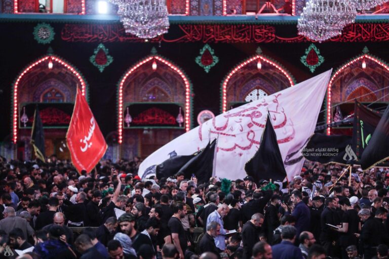 مع بلوغ ذروتها.. الحشود المليونية تُحيي أربعينية الإمام الحسين بأجواء إيمانية مهيبة
