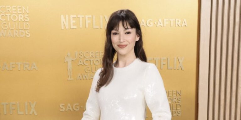 أجمل إطلالات أورسولا كوربيرو نجمة “لاكاسا دي بابل” تزامنًا مع إعلان حملها الأول.. الأسلوب الجرئ شعارها أجمل إطلالات أورسولا كوربيرو نجمة "لاكاسا دي بابل" تزامنًا مع إعلان حملها الأول.. الأسلوب الجرئ شعارها