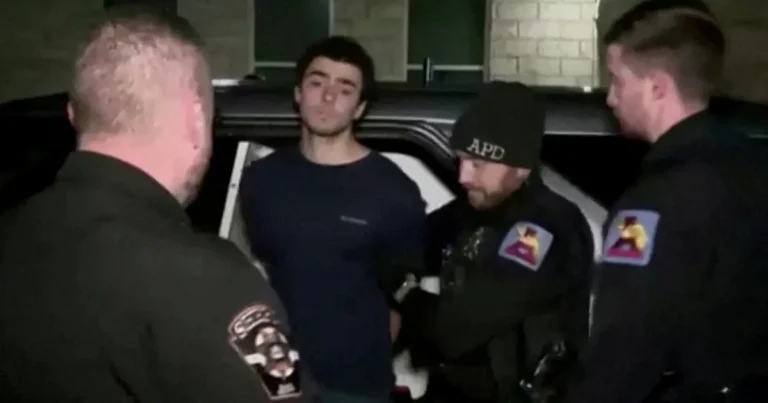 إسقاط تهم الإرهاب عن المتهم بقتل رئيس شركة يونايتد هيلث كير إسقاط تهم الإرهاب عن المتهم بقتل رئيس شركة يونايتد هيلث كير