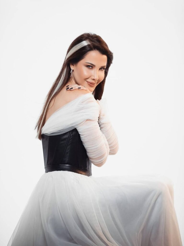 إطلالات النجوم
                        تفاصيل اطلالة نانسي عجرم بالتول والكورسيه
                        
                            04 أيلول 2025 إطلالات النجوم
                        تفاصيل اطلالة نانسي عجرم بالتول والكورسيه
                        
                            04 أيلول 2025