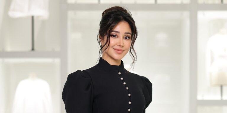 اختيارات راقية لفتت أنظارنا من خزانة أسيل عمران بمناسبة ظهورها المفاجئ في مسلسل "لام شمسية"