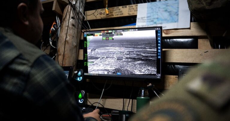 الحرب تفاقم ضغوط روسيا المالية وتدفعها لتثبيت الإنفاق اقتصاد الشرق مع Bloomberg