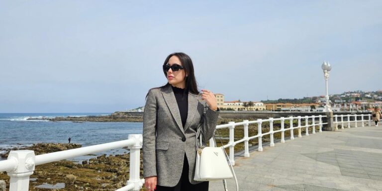 بالصور.. إيفانا رودريغيز تسير على خطى أختها جورجينا في عشق الأناقة والإطلالات المريحة خيارها المفضل بالصور.. إيفانا رودريغيز تسير على خطى أختها جورجينا في عشق الأناقة والإطلالات المريحة خيارها المفضل