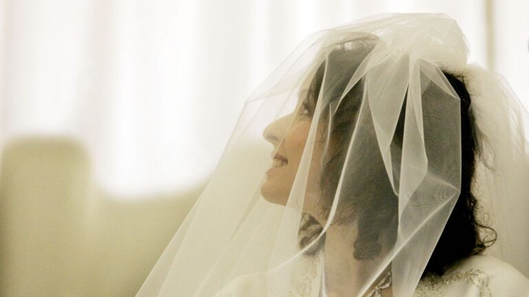 بحث علمي يرصد علاقة بين الارتباط العاطفي وجودة الحياة بحث علمي يرصد علاقة بين الارتباط العاطفي وجودة الحياة