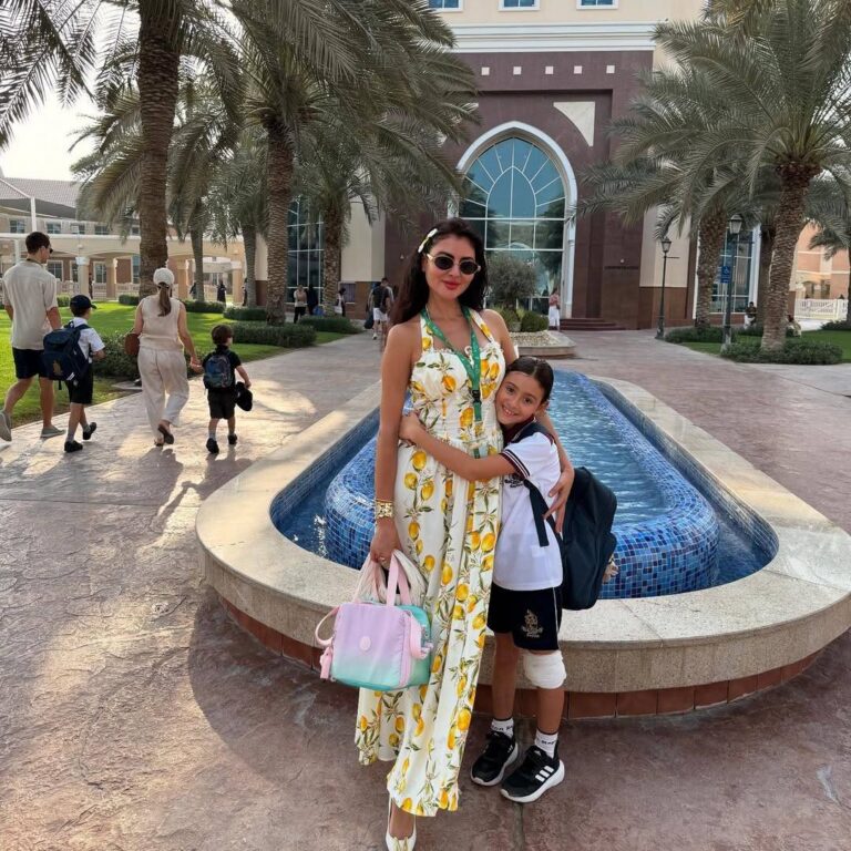 بعد سنوات من الانفصال… مريم حسين تجتمع بطليقها فيصل الفيصل (صور) بعد سنوات من الانفصال... مريم حسين تجتمع بطليقها فيصل الفيصل (صور)