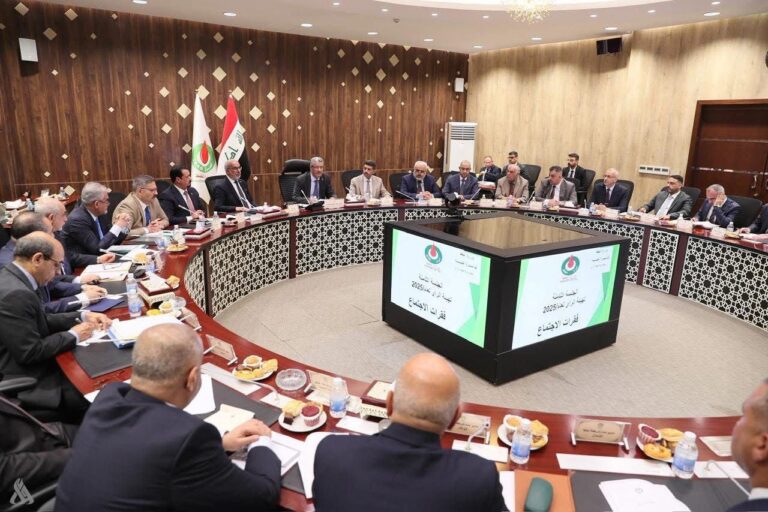 توقيع عقد مع شركة “شلمبرجر” لرفع إنتاج حقل عكاس لـ100 مقمق يومياً » وكالة الانباء العراقية (واع) وزير النفط: توقيع عقد مع شركة "شلمبرجر" لرفع إنتاج حقل عكاس لـ100 مقمق يومياً