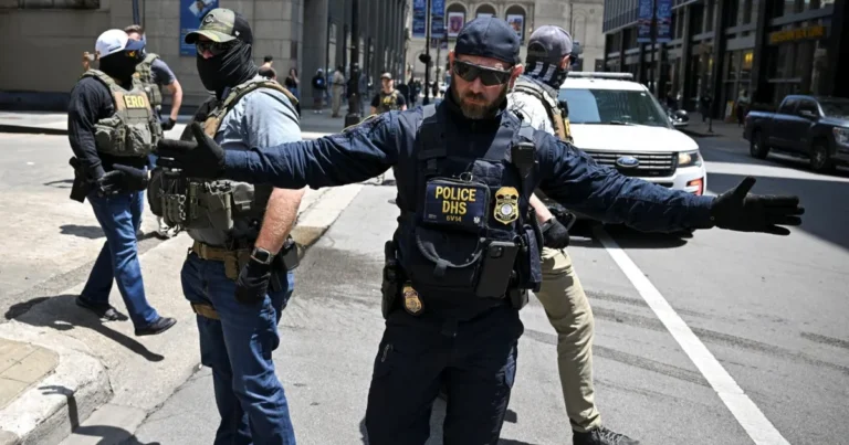 توقيف مدير منطقة تعليمية في أيوا بتهمة الإقامة دون أوراق