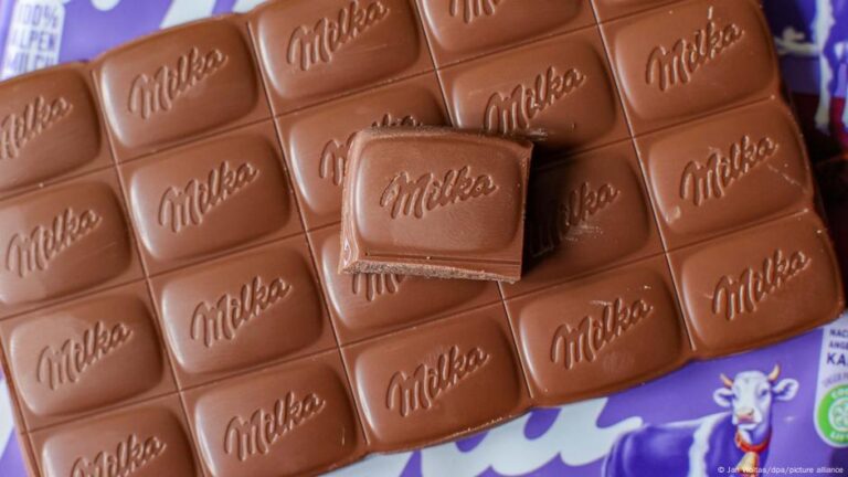 حماية المستهلك تتهم شوكولاتة ميلكا بـ”الخداع والتضليل” – DW – 2025/9/1 حماية المستهلك تتهم شوكولاتة ميلكا بـ"الخداع والتضليل" – DW – 2025/9/1