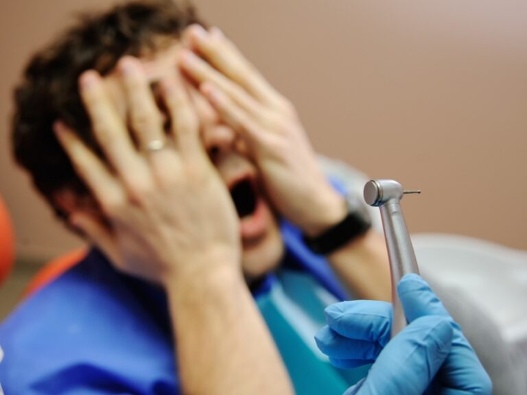 رهاب طبيب الأسنان.. دراسة تربط التجارب المؤلمة في الطفولة بالخوف لدى المراهقين » وكالة بغداد اليوم الاخبارية رهاب طبيب الأسنان.. دراسة تربط التجارب المؤلمة في الطفولة بالخوف لدى المراهقين » وكالة بغداد اليوم الاخبارية