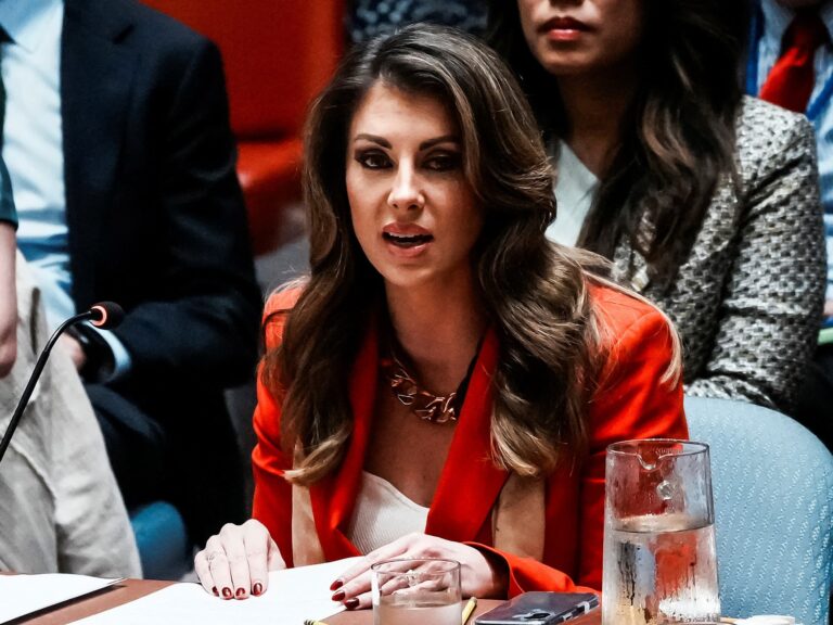 زرّ في البيت الأبيض يتحكّم في العالم | سياسة