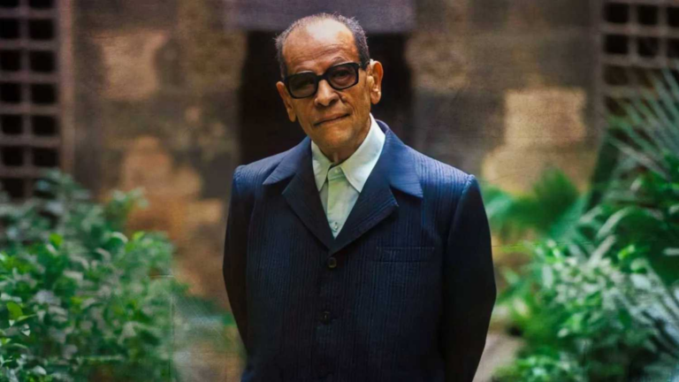 “عشاء فاخر لمحتالين”.. موقف إنساني استثنائي لنجيب محفوظ ليندسي لوهان تكشف تأثير ماضيها "المرعب" على تربية ابنها