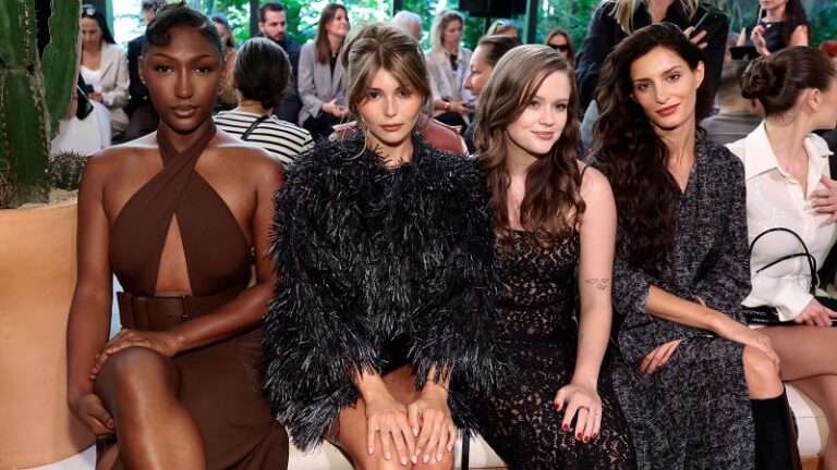 كل أزياء المشاهير في أسبوع الموضة في نيويورك