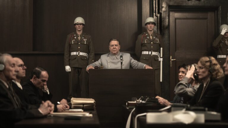 كيف قام راسل كرو ، مايكل شانون بتسمير مواجهة “نورمبرغ” كيف قام راسل كرو ، مايكل شانون بتسمير مواجهة "نورمبرغ"