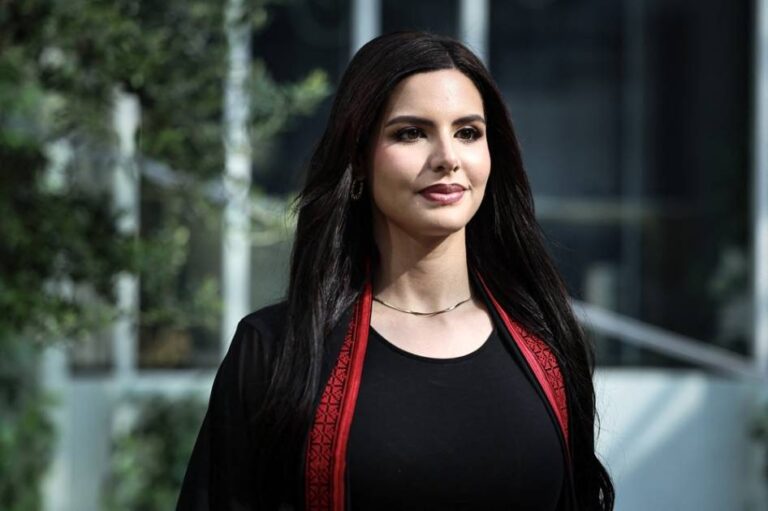 نادين أيوب أول فلسطينية تشارك في ملكة جمال الكون: "لنا أيضا أحلامنا"