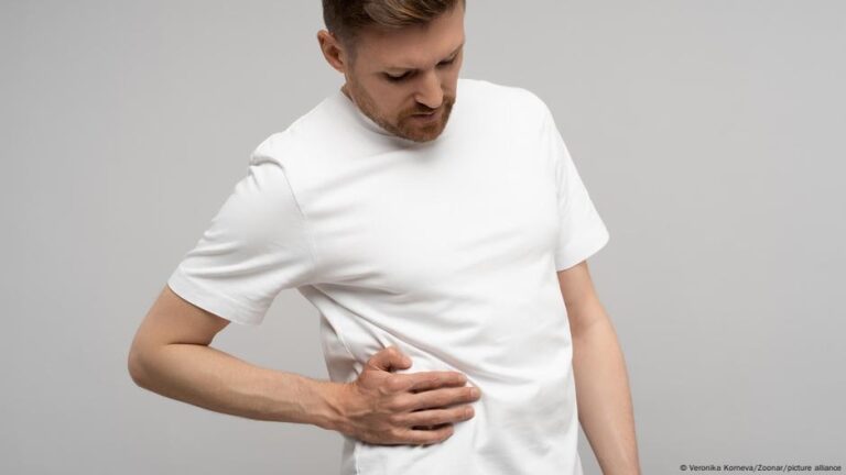 نقص الفيتامينات قد يكون سببا خفيا وراء آلامك المزمنة! – DW – 2025/9/28