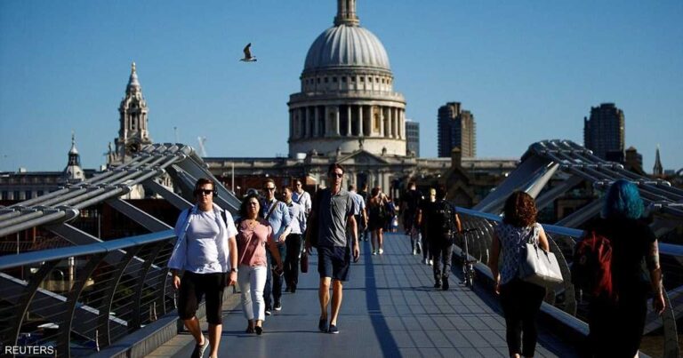 وفاة 1147 شخصا على الأقل.. الحر يبطش بالإنجليز