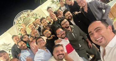 أحمد جمال يحتفل وسط أهله وأصدقائه فى طنطا قبل حفل زفافه الرسمي.. صور أحمد جمال يحتفل وسط أهله وأصدقائه فى طنطا قبل حفل زفافه الرسمي.. صور