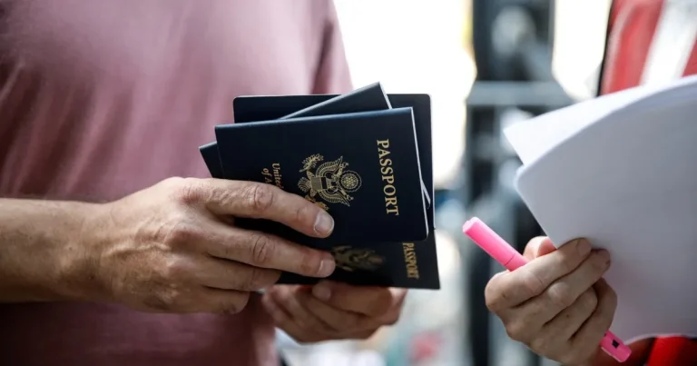 أميركا تخرج من قائمة أقوى 10 جوازات سفر في العالم