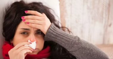 إزاى تفرق بين الأنفلونزا وكورونا.. أعراض يجب الانتباه لها الفرق بين أعراض أنفلونزا الخريف وفيروس كورونا