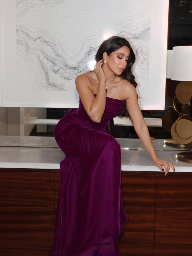 إطلالات المشاهير
                        أسيل عمران تضج أنوثةً بفستان بورغندي
                        
                            30 تشرين الأول 2025