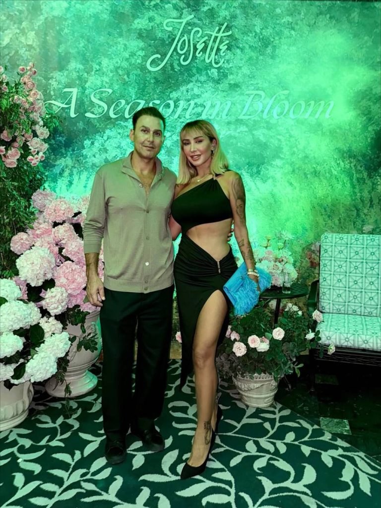 إطلالات المشاهير
                        جويل ماردينيان تلفت الأنظار بفستانها الجريء وحقيبتها الناعمة
                        
                            28 تشرين الأول 2025 إطلالات المشاهير
                        جويل ماردينيان تلفت الأنظار بفستانها الجريء وحقيبتها الناعمة
                        
                            28 تشرين الأول 2025