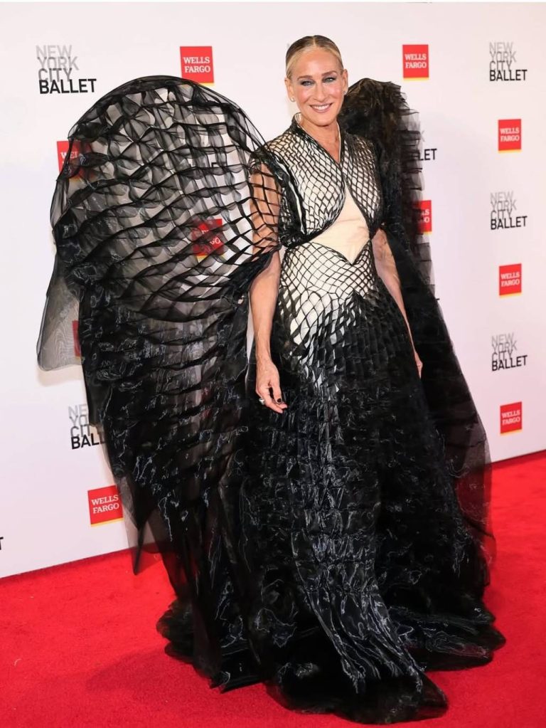 إطلالات النجوم
                        سارة جيسيكا باركر تتألق بفستان ثلاثي الأبعاد بأجنحةٍ شفّافة ضخمة
                        
                            09 تشرين الأول 2025 إطلالات النجوم
                        سارة جيسيكا باركر تتألق بفستان ثلاثي الأبعاد بأجنحةٍ شفّافة ضخمة
                        
                            09 تشرين الأول 2025