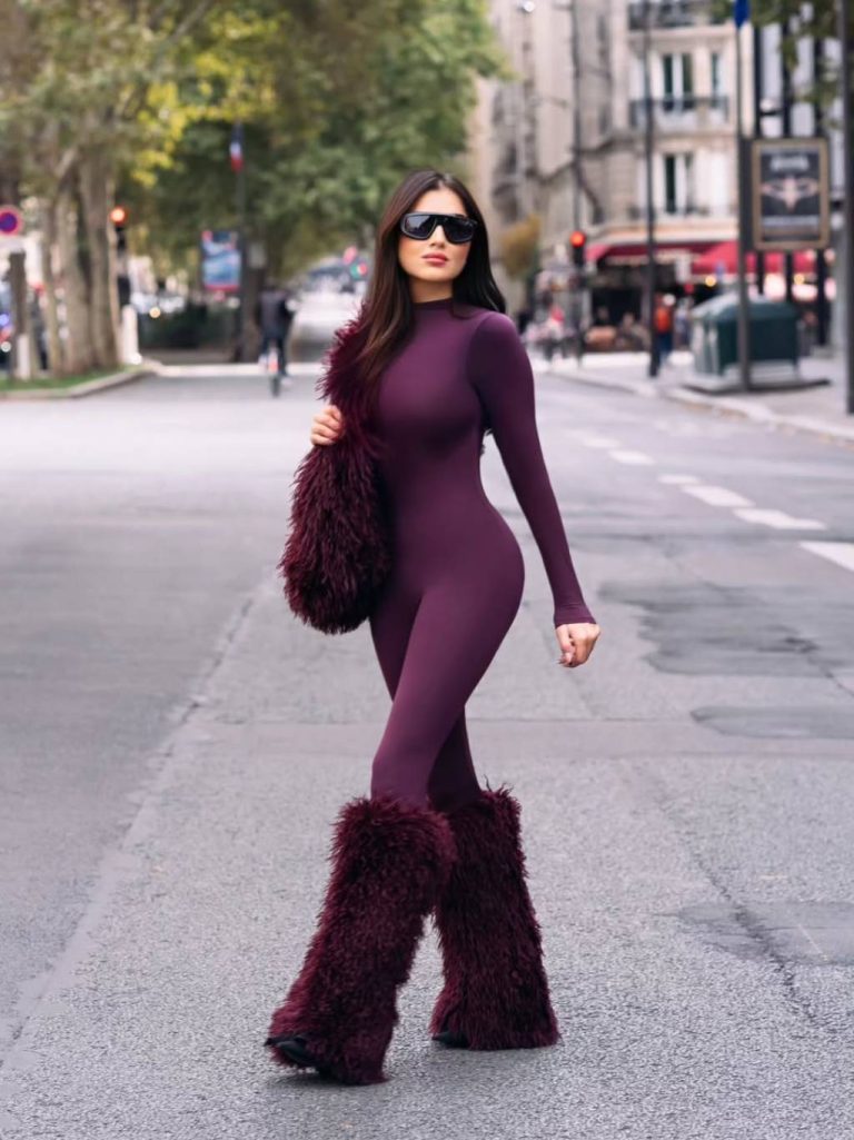 إطلالات النجوم
                        مي عمر تستعرض رشاقتها بجمبسوت لصوق بالجسم
                        
                            15 تشرين الأول 2025