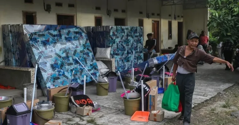 إندونيسيا تنقل سكاناً من محيط موقع ملوث بمادة مشعة