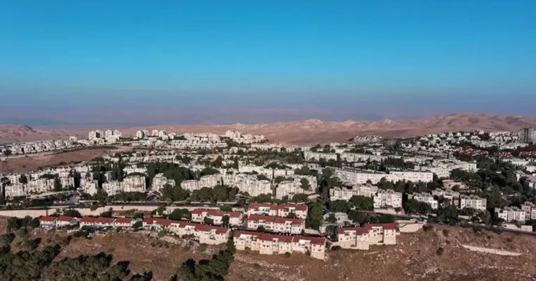 إيرلندا.. حكم برفض قرار الشرطة بشأن Airbnb مستوطنات إسرائيل