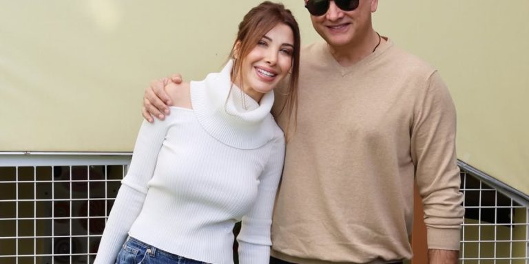 الإطلالات الكاجوال المريحة تجمع نانسي عجرم مع بناتها وزوجها في مناسبة عائلية سعيدة.. بالصور الإطلالات الكاجوال المريحة تجمع نانسي عجرم مع بناتها وزوجها في مناسبة عائلية سعيدة.. بالصور