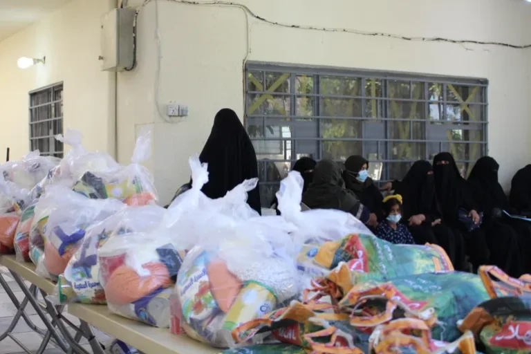 الانتخابات تُباع في أسواق الفقراء.. "المال الأسود" يشتري الإرادة ويصنع النتائج في العراق » وكالة بغداد اليوم الاخبارية