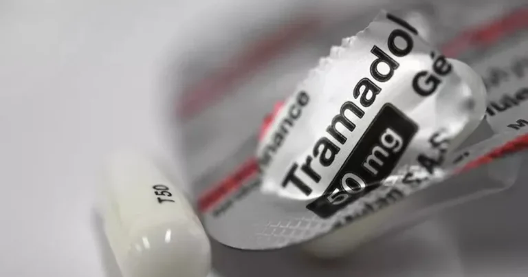 الترامادول فاعلية تسكين الألم الأعراض الجانبية الإدمان الترامادول فاعلية تسكين الألم الأعراض الجانبية الإدمان