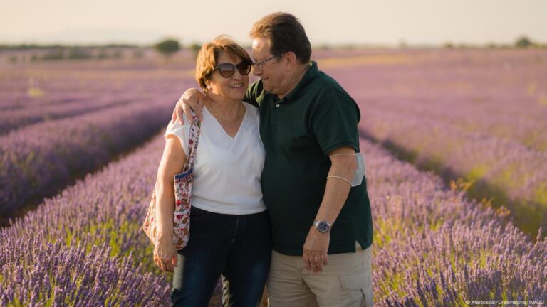 الروابط الاجتماعية الطويلة قد تؤدي إلى "شيخوخة صحية" – DW – 2025/10/1