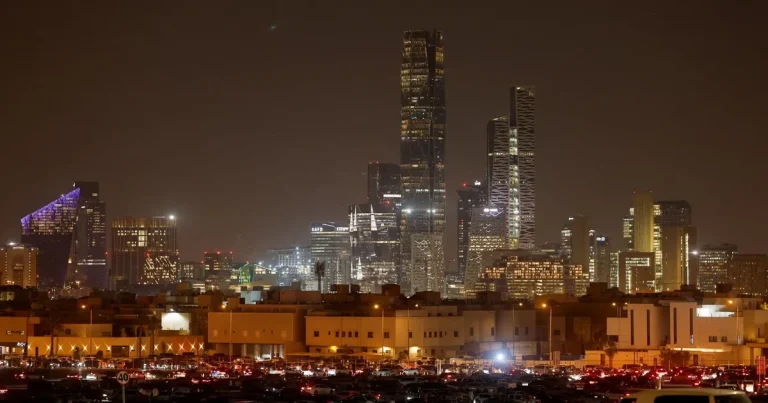 السعودية تمنح الجنسية لـ “ترافيس كالانيك وجون باغانو” السعودية تمنح الجنسية لـ "ترافيس كالانيك وجون باغانو"